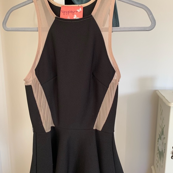 Black and Tan mesh fitted, racerback top - Picture 2 of 3